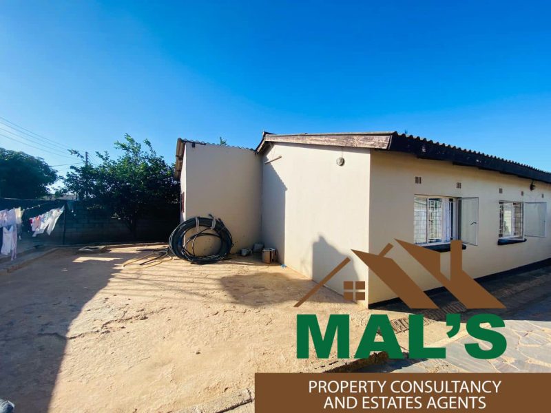 FOR SALE | PHI Three Bedroomed House