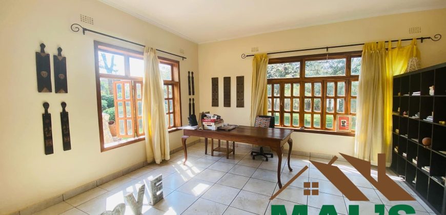 FOR SALE | State Lodge Three Bedroomed House On 1.4 Acres