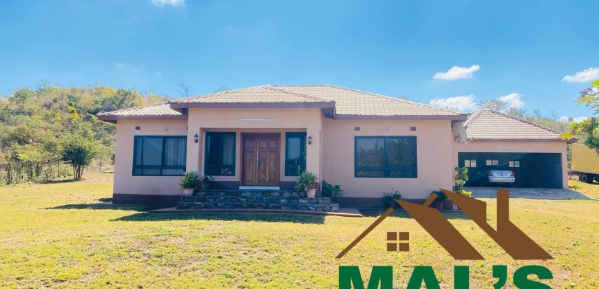 FOR SALE | Shimabala Three Bedroomed House On 7 Acres
