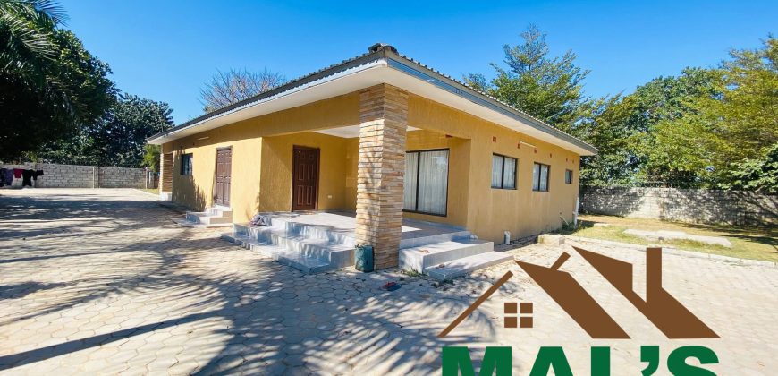 FOR SALE | Chamba Valley Farm House Sitting On 4.9 Acres Land