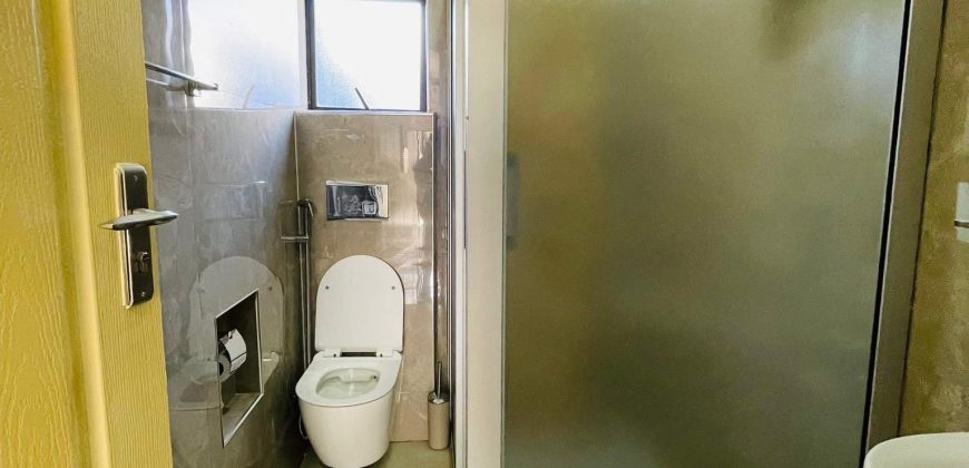 FOR SALE | Silverest 8 Flats Near UNILAS