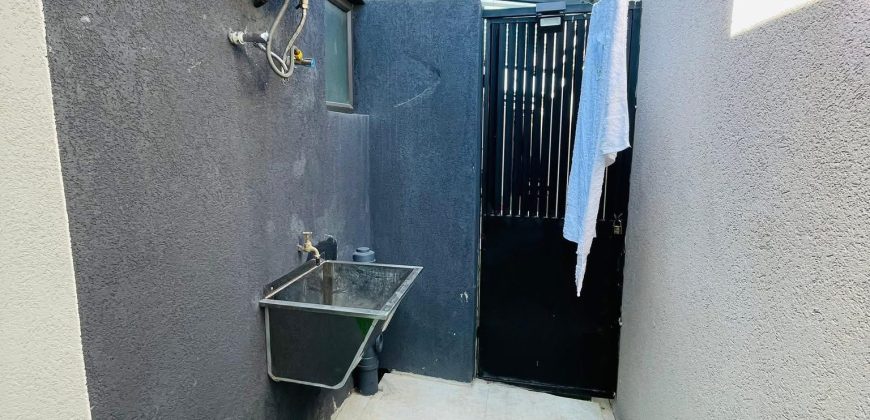 FOR SALE | Silverest 8 Flats Near UNILAS