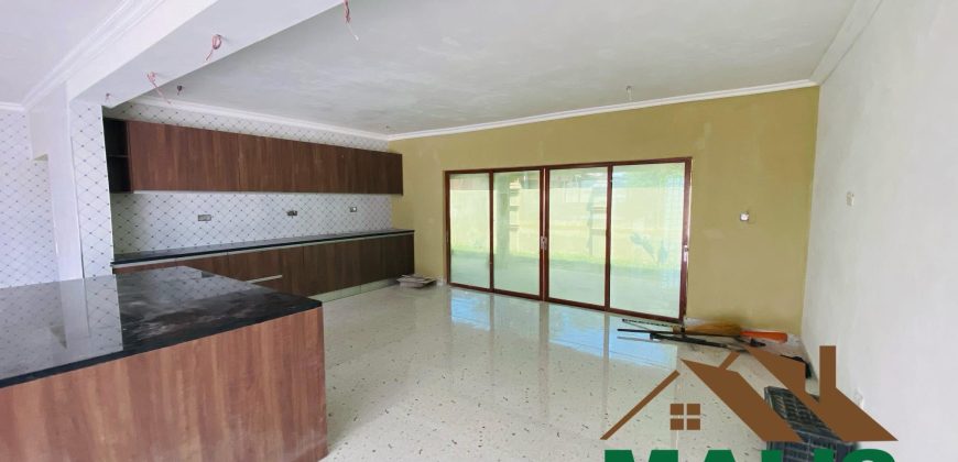 FOR SALE | Ibex Meanwood Four Bedroomed House