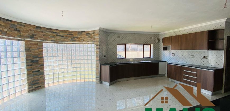 FOR SALE | Ibex Meanwood Four Bedroomed House