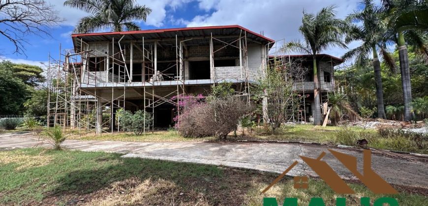 FOR SALE | Sunningdale Seven Bedroomed Double Storey House