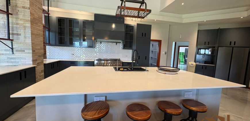 FOR SALE | State Lodge Five Bedroomed Mansion